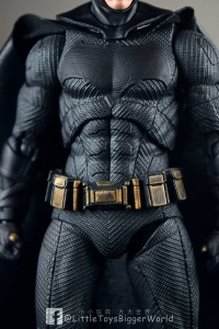 Justice League DC - Mafex (Medicom Toys) - Page 2 RiF1NkEo_t