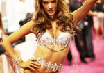 Alessandra Ambrosio - Page 2 JV2ttqQO_t