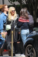 Elisabeth Moss takes a break to smoke between 2 scenes while filming The Veil in Paris 05/17/2023) 39x