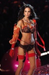 Andi Muise - Victoria’s Secret Fashion Show BwvJkD3f_t