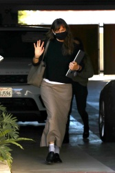 Jennifer Garner - arrives to a meeting in Brentwood, California | 01/26/2021