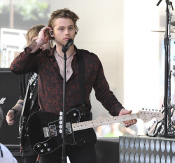 5 Seconds of Summer - Performing on June 22, 2018