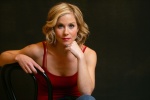 Christina Applegate UUZS9CLW_t