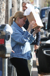 Hilary Duff - Spotted doing some last minute Christmas shopping Los Angeles December 23, 2023
