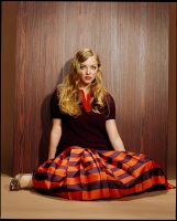 Amanda Seyfried MbG1a8ic_t