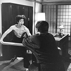 Кулак ярости / Fist of Fury (Брюс Ли / Bruce Lee, 1972) BQmcnWSv_t