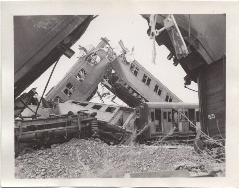 Picture of a train wreck.