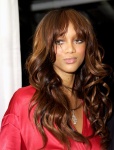 Tyra Banks PRfbpnBA_t