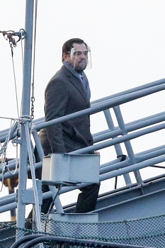 Leonardo DiCaprio - Heading to set on the USS Massachusetts, a Naval Battleship, for the filming of 'Don't Look Up' in Fal River, December 12, 2020