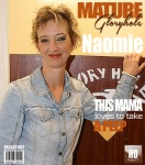 Mature Naomie (39) - Fresh mature nympho looks through a gloryhole  Mature.nl