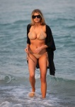 Charlotte McKinney - Page 2 SHjOhD1T_t