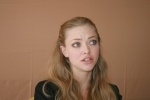 Amanda Seyfried - Page 4 YY8J9ccS_t