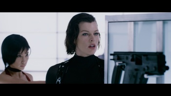Resident Evil: Retribution 2012 2160p USA UHD Blu-ray DV HDR HEVC TrueHD 7.1 Atmos-sprs screenshots