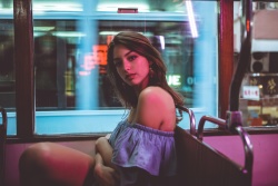 Celine Farach ZaC7UqMd_t