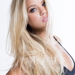 Kaylyn Slevin D5jkTpgo_t