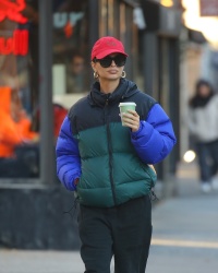 Emily Ratajkowski - Makes a morning coffee run in New York November 29, 2023