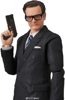 Kingsman : The Secret Service - Mafex (Medicom Toys) TqWOEyMF_t