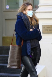 Suki Waterhouse - Braves the cold weather while looking stylish in Manhattan’s Soho area, November 24, 2021