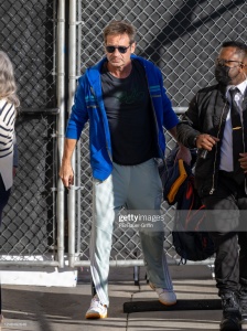 2023/01/23 - David Duchovny is seen in Los Angeles, California Qp261rdR_t