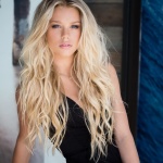 Kaylyn Slevin XSltknO7_t