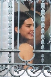 Kendall Jenner - Spotted wearing a prosthetic nose while filming a L'Oreal campaign - Paris, France - March 6, 2024 [MQ]
