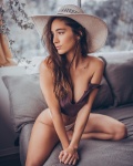 Natalie Roush ZmNWC70N_t