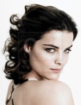 Jaimie Alexander J2zqy6Z5_t