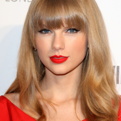 Taylor Swift - Westfield London Christmas Lights Ceremony 2012