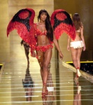 Naomi Campbell OudYlvJB_t