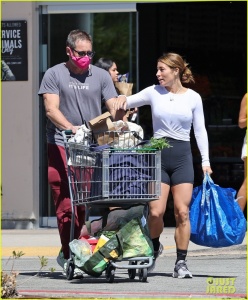 2022/08/17 - David out and about in Los Angeles XYRuX6wi_t