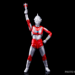 Ultraman (S.H. Figuarts / Bandai) - Page 5 FodwRO6M_t