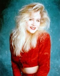 Christina Applegate 8dHGx8hZ_t