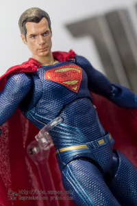 [Comentários] DC Comics S.H. Figuarts VlX895MY_t