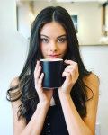 Meika Woollard OAVzXnpK_t