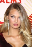 Romee Strijd PwQe5Iuy_t