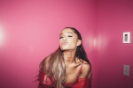 Ariana Grande - Page 3 JmRs9Mx9_t