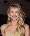 Romee Strijd 0jMo1DYI_t