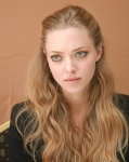 Amanda Seyfried - Page 4 ZcyCbtdp_t