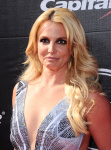 Britney Spears - Page 4 ZFKQm9pf_t