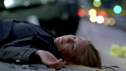 Anna Torv - Fringe S02E01: A New Day in the Old Town 2009, 40x