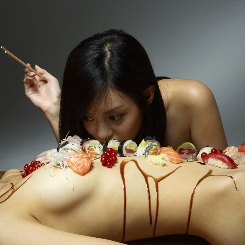 Nyotaimori