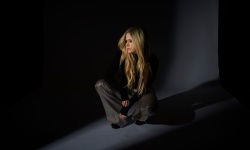 Avril Lavigne - Photoshoot for The Guardian 2019