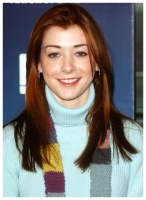 Alyson Hannigan O9PPK7eO_t