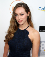 Alycia Debnam Carey GwUjVDPS_t