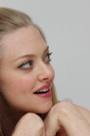 Amanda Seyfried - Page 3 8K4YL3Ev_t