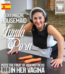 Mature - Linda Porn (EU) (42) - Sexy housemaid Linda Porn puts the groceries from her mistress in her vagina  Mature.nl