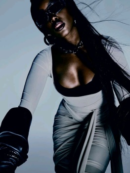 Vogue Brazil June/July 2022 : Iza by Lufré | the Fashion Spot