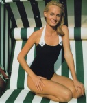 Amber Valletta SlF0Z3hP_t