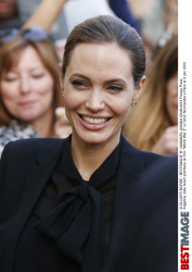 Анджелина Джоли (Angelina Jolie) фото "BESTIMAGE" (138xUHQ) F1j3Bq1V_t