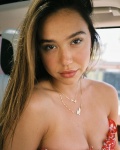 Alexis Ren - Page 2 1gODOTrH_t